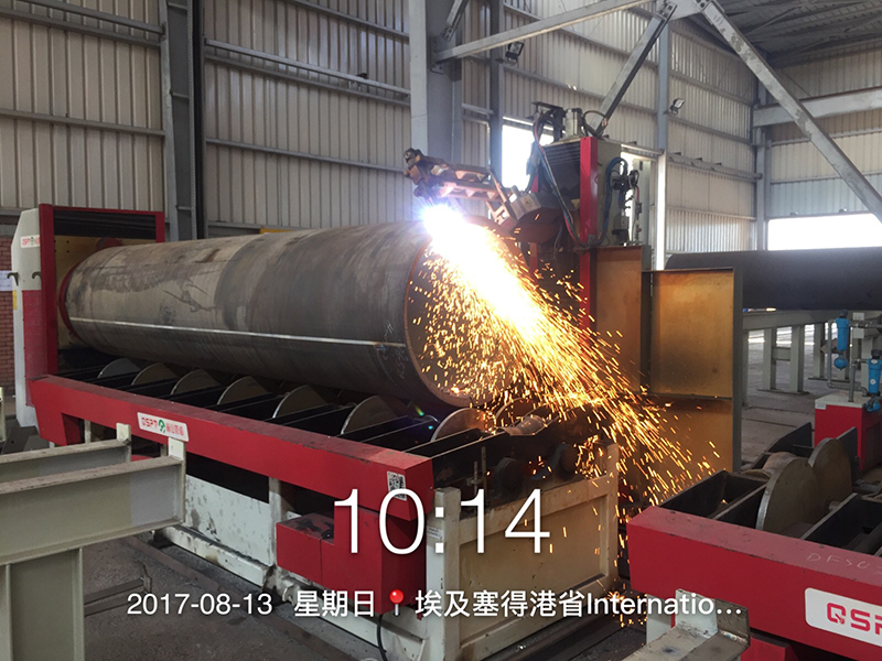 滚床式管道数控相贯线切割机(图3)