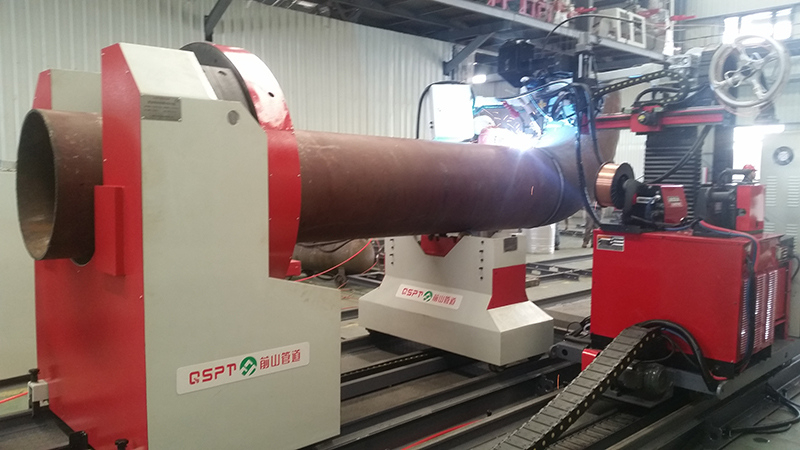 夹钳式管道自动焊机(普通型)(图4) 夹钳式管道自动焊机(普通型)(图4)