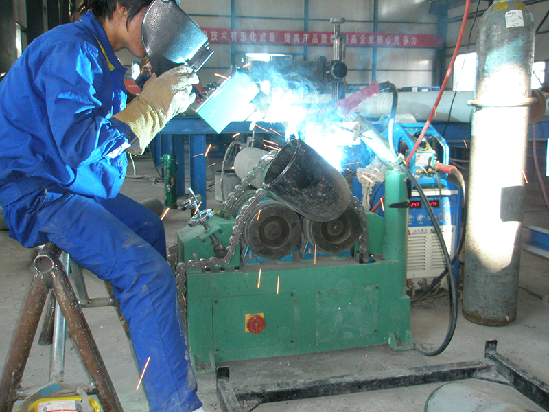 轻便式管道自动焊机(图2) 轻便式管道自动焊机(图2)