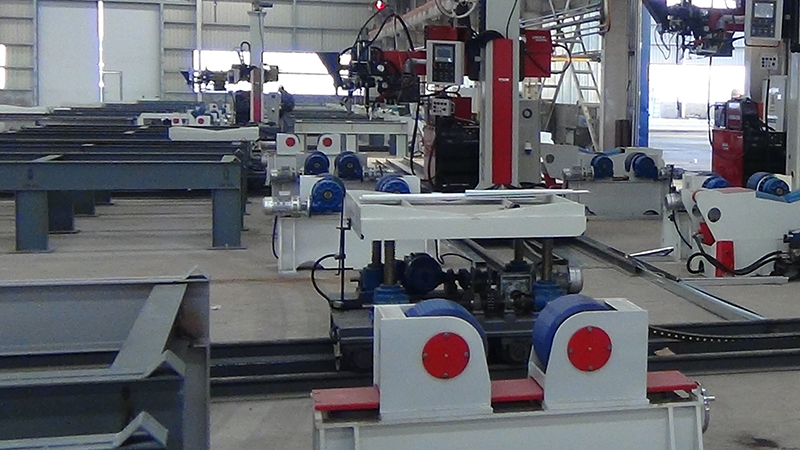 管管输送回转组对中心(图2) 管管输送回转组对中心(图2)