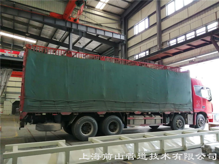 江苏某工程公司订购的管道预制设备昨日发货(图3)