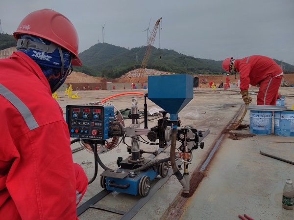 埋弧自动角焊机(图1)